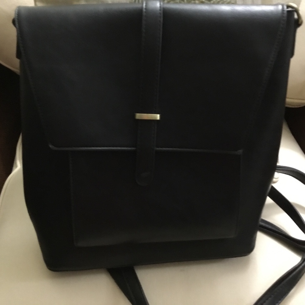 Black Interchangeable Strap Purse
